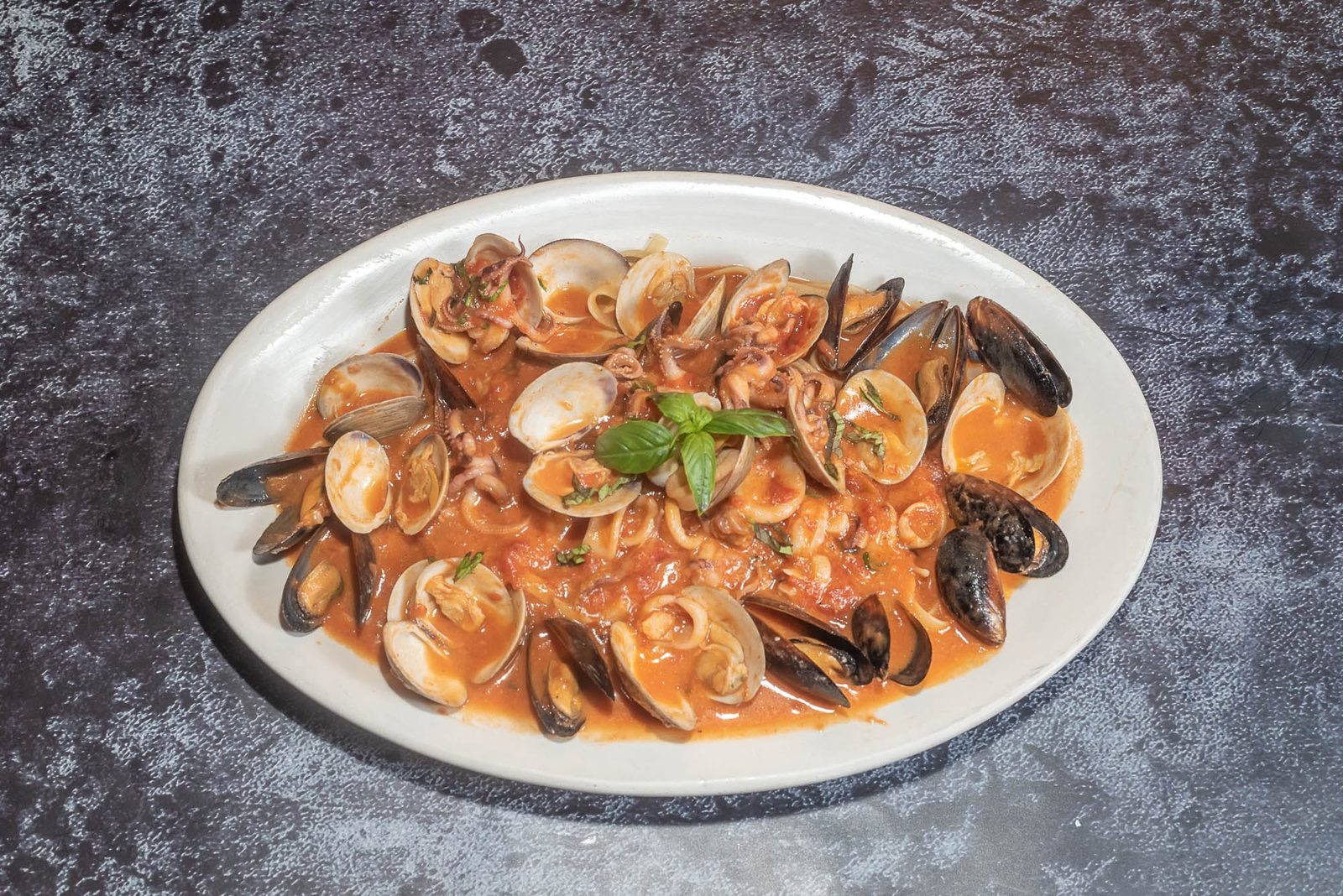 Seafood linguine